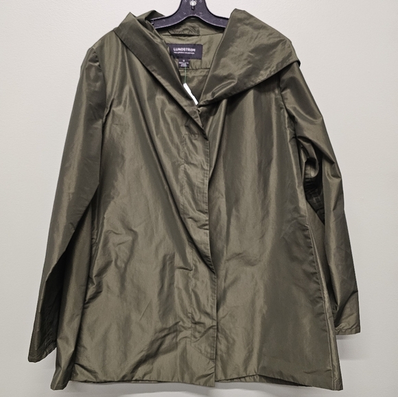 LINDA LUNDSTROM - Picture 1 of 1